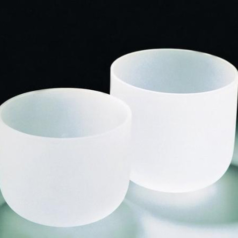 Quartz crucible